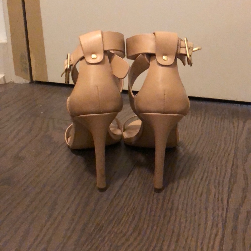 Charles David gold and nude heels size 7 - Picture 3 of 5